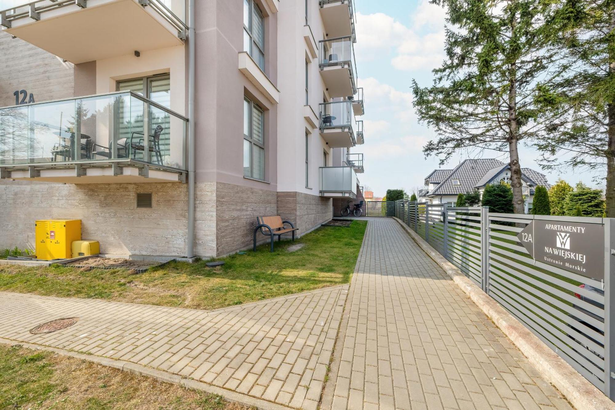 Apartamenty Sun Seasons 24 - Na Wiejskiej ウストロニエ・モルスキエ エクステリア 写真