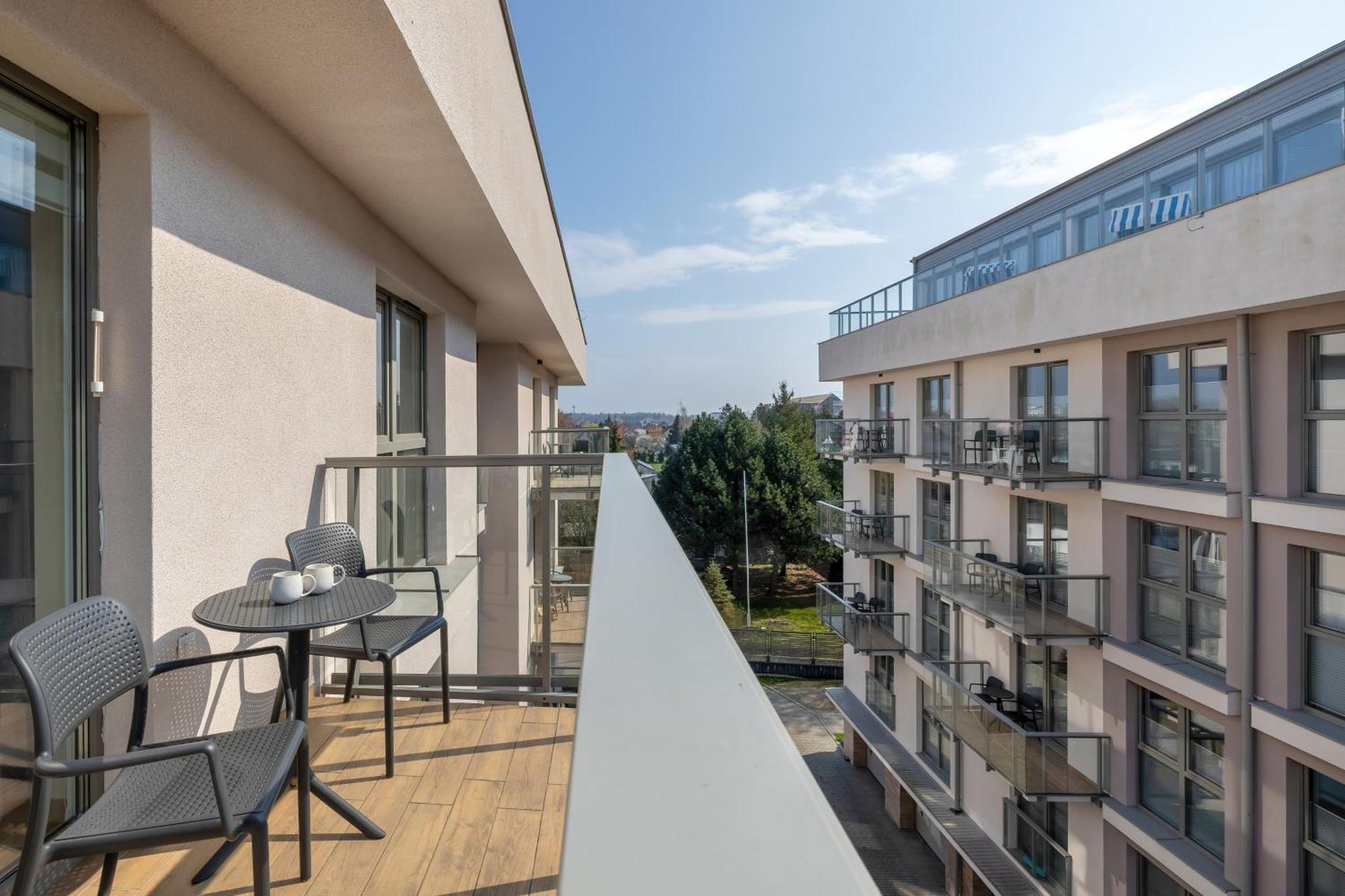 Apartamenty Sun Seasons 24 - Na Wiejskiej ウストロニエ・モルスキエ エクステリア 写真
